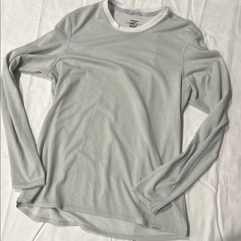 Patagonia Women's Long Sleeve Top in Light Gray